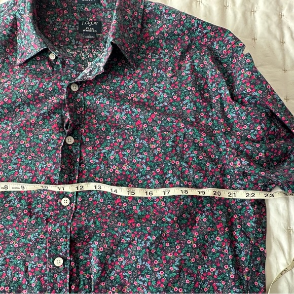 J. Crew Men's Dark Floral Button Down Shirt - Picture 5 of 5